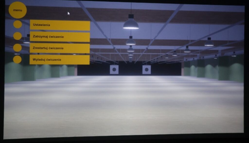 Wirtualna strzelnica w Zespole Szkół Nr 4 im. Zygmunta Balickiego w Kutnie-Azorach. System szkolno-treningowy POJEDYNEK. Strzelnica w powiecie