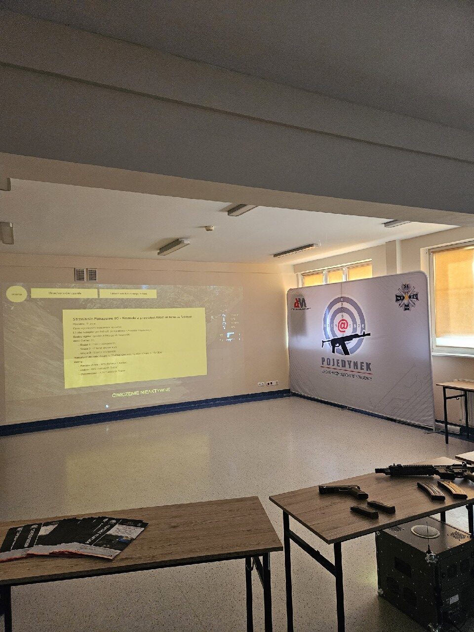 Wirtualna strzelnica na konferencji naukowej Uniwersytetu Kaliskiego im. Prezydenta Stanisława Wojciechowskiego. System szkolno-treningowy POJEDYNEK. Autocomp Management