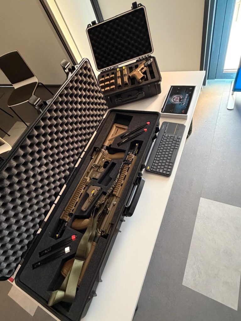 Wirtualna strzelnica w Parku Technologii Kosmicznych w Zielonej Górze. System szkolno-treningowy POJEDYNEK. Strzelnica w powiecie.