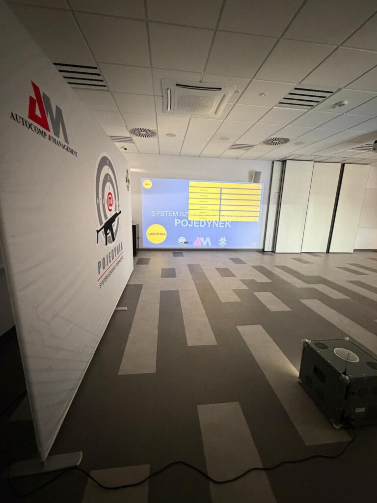 Wirtualna strzelnica w Parku Technologii Kosmicznych w Zielonej Górze. System szkolno-treningowy POJEDYNEK. Strzelnica w powiecie.