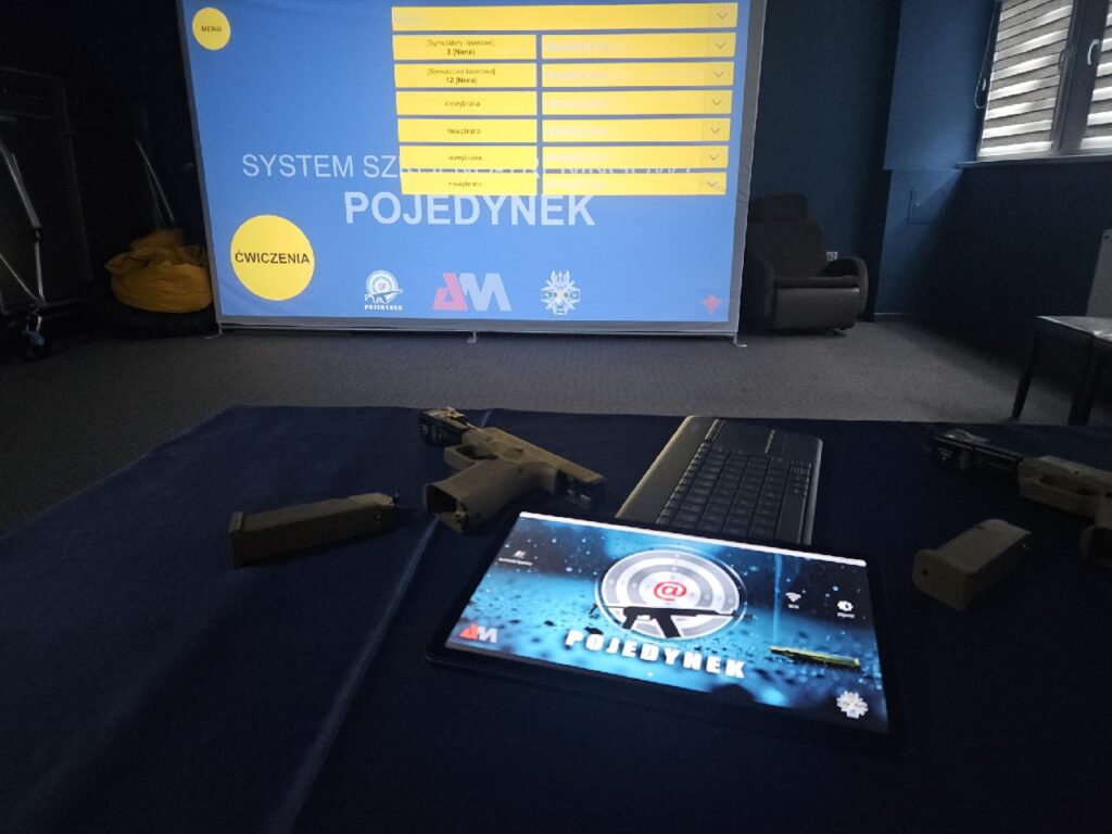Wirtualna strzelnica POJEDYNEK podczas szkolenia dyrektorów szkół!